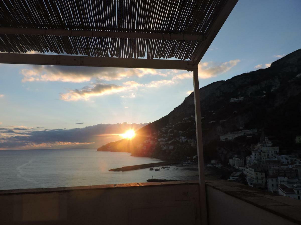 Il Veliero Villa Amalfi Bagian luar foto