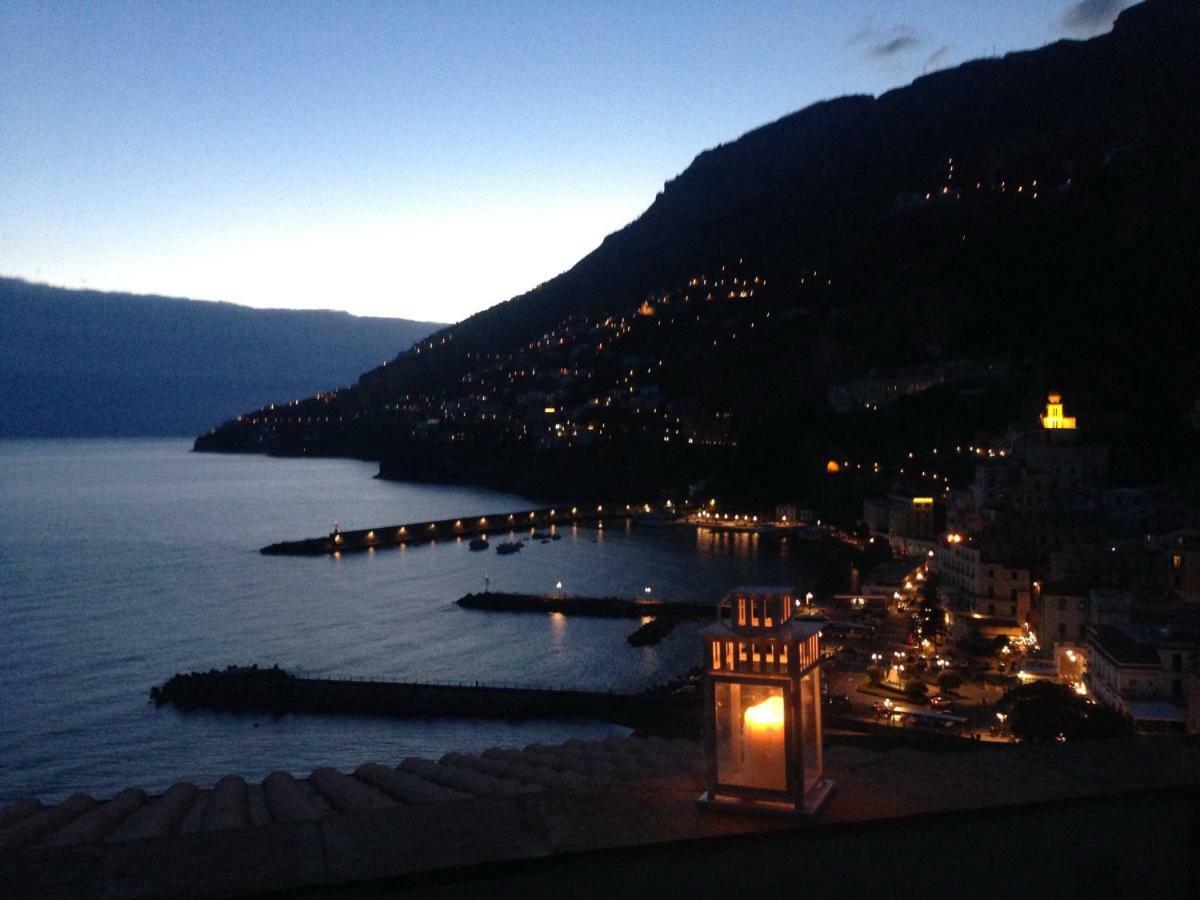 Il Veliero Villa Amalfi Bagian luar foto