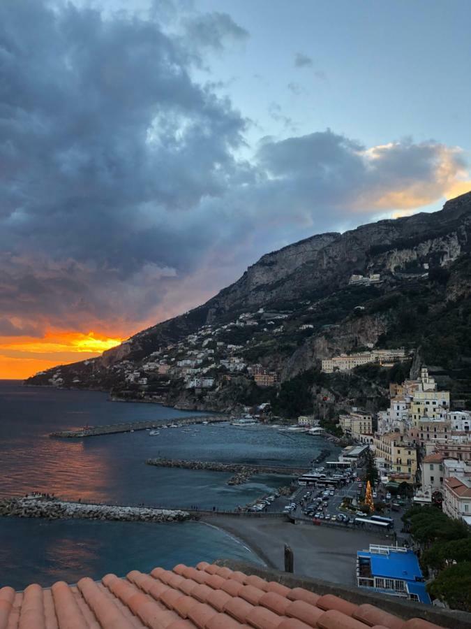 Il Veliero Villa Amalfi Bagian luar foto